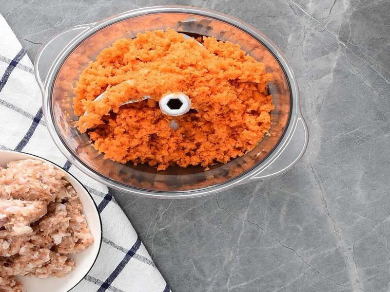 Cortador Paipaile con verduras rojas